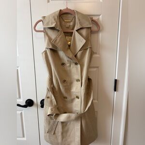 Michael Kors Beige Sleeveless Trench Coat Dress. Belt fits to big.